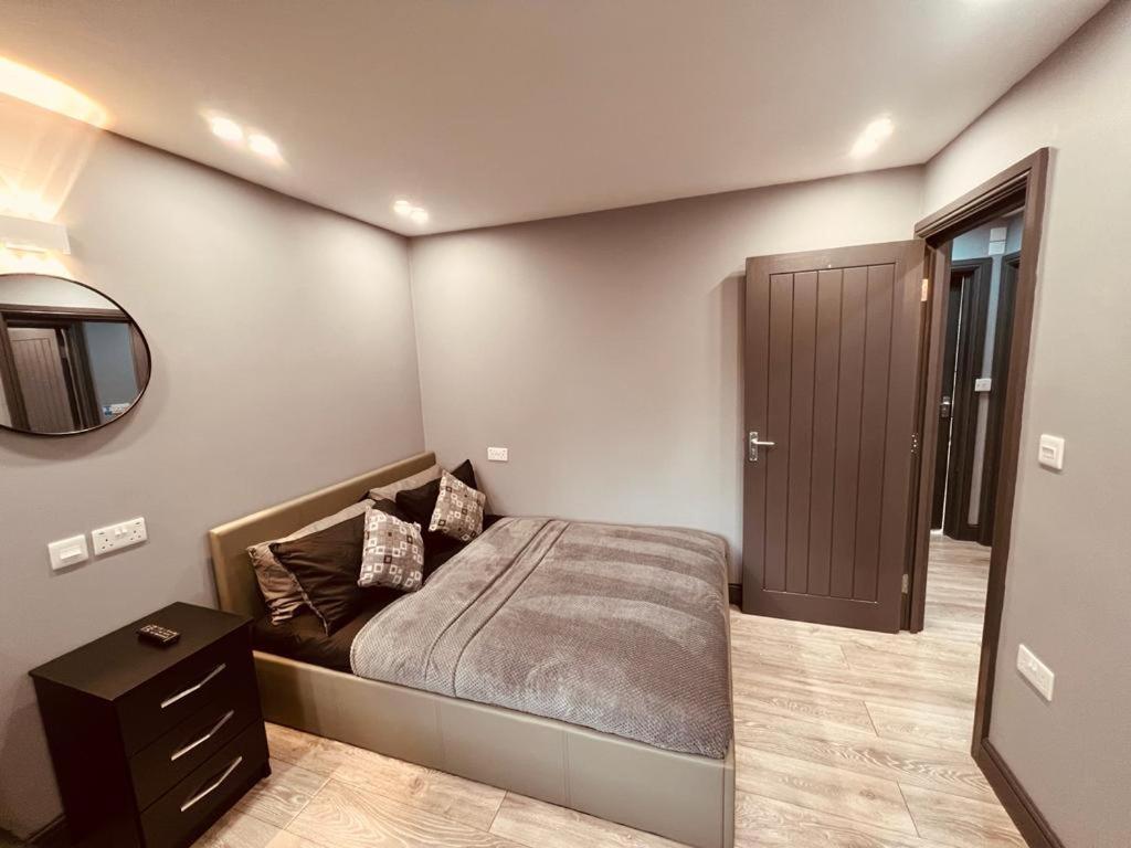 Urban Escape *4 Bedroom House* With Free Parking Бирмингем Экстерьер фото