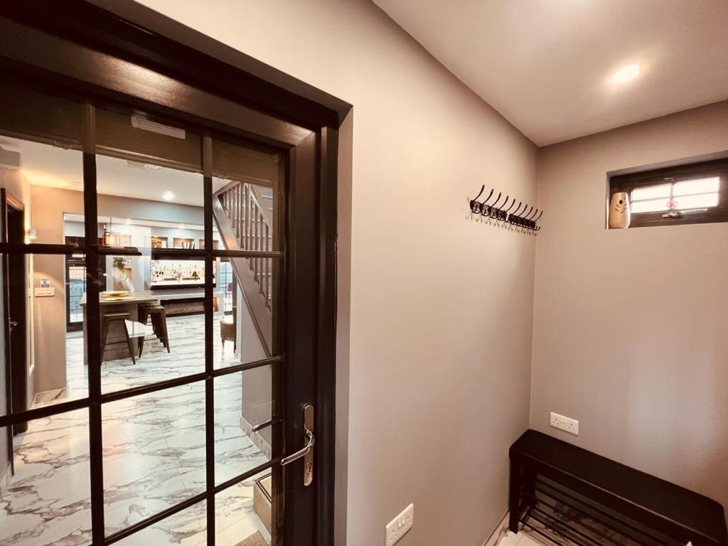 Urban Escape *4 Bedroom House* With Free Parking Бирмингем Экстерьер фото