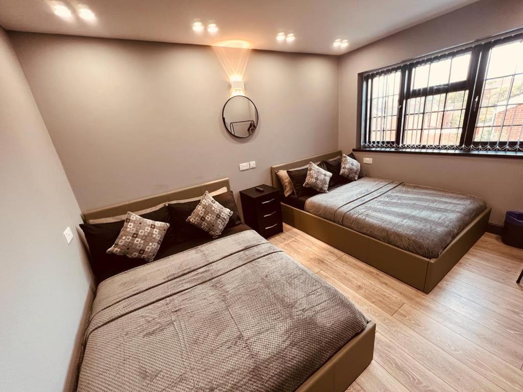 Urban Escape *4 Bedroom House* With Free Parking Бирмингем Экстерьер фото