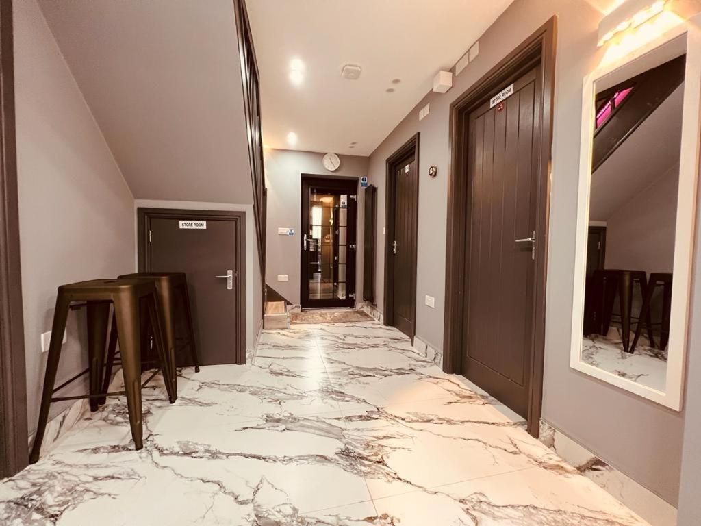 Urban Escape *4 Bedroom House* With Free Parking Бирмингем Экстерьер фото