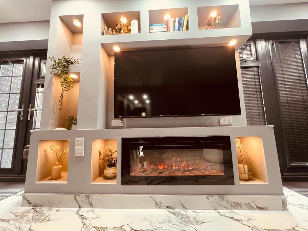 Urban Escape *4 Bedroom House* With Free Parking Бирмингем Экстерьер фото