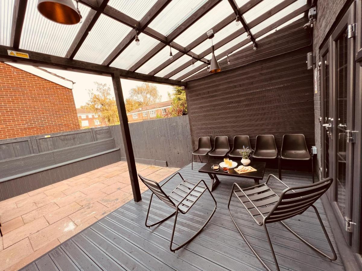 Urban Escape *4 Bedroom House* With Free Parking Бирмингем Экстерьер фото